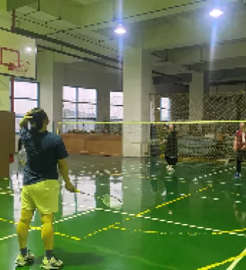 室內籃球場及羽球場